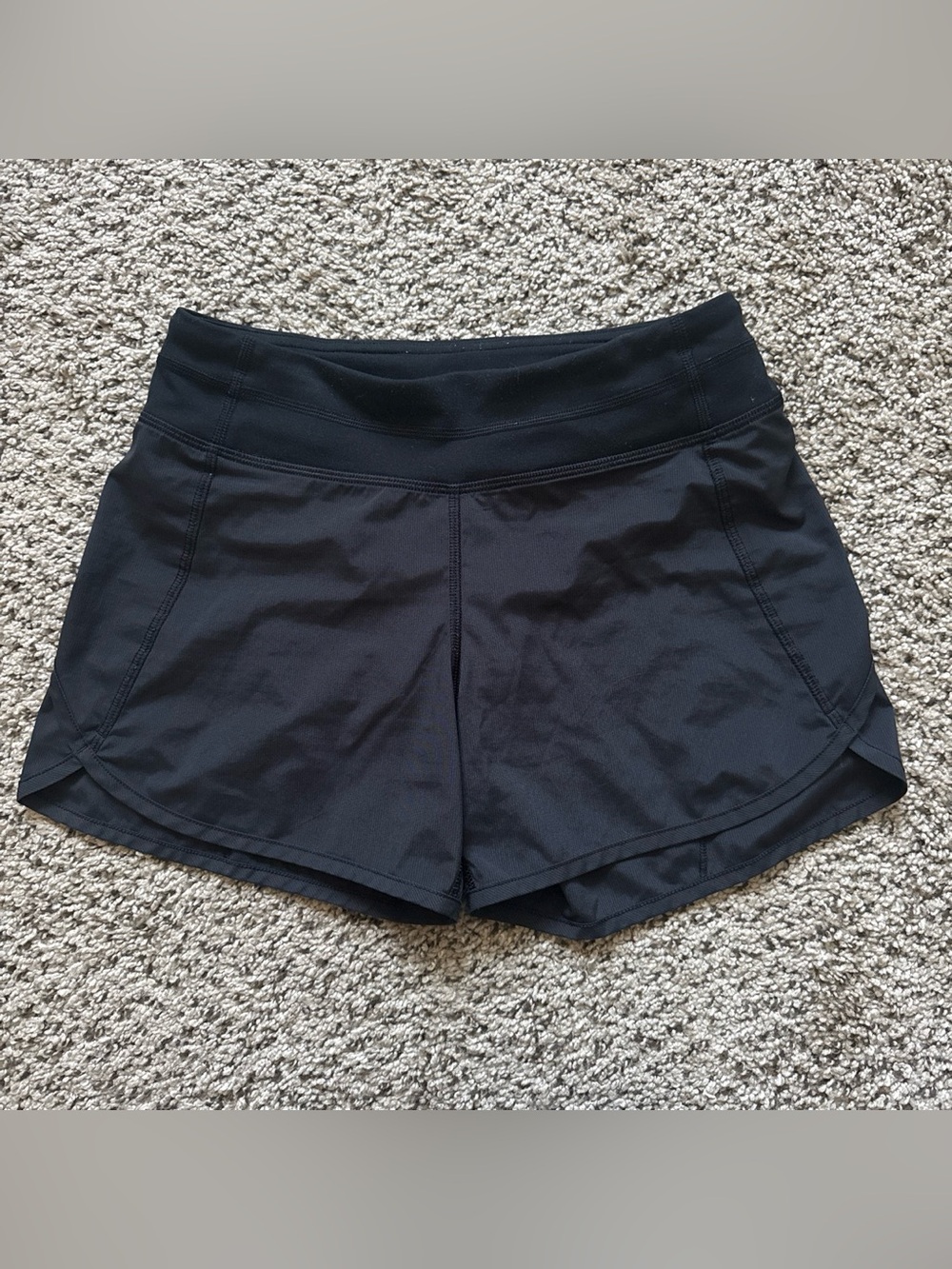 Iviva by Lululemon Black athletic shorts sz 12 ✨